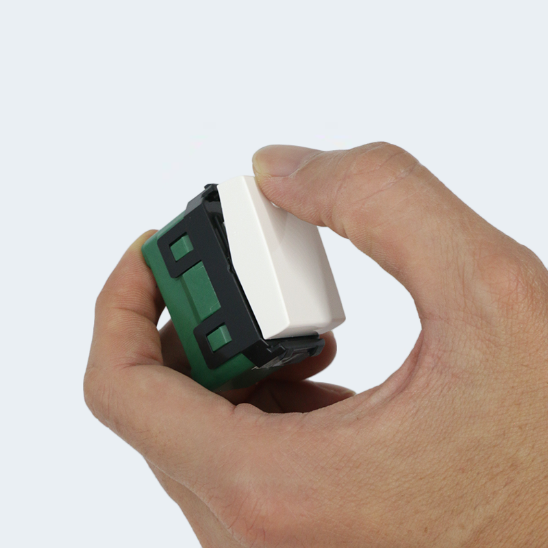 Bộ công tắc, ổ cắm Panasonic, mặt thiết bị, đế âm, đế nổi dòng Wide - Ảnh 3